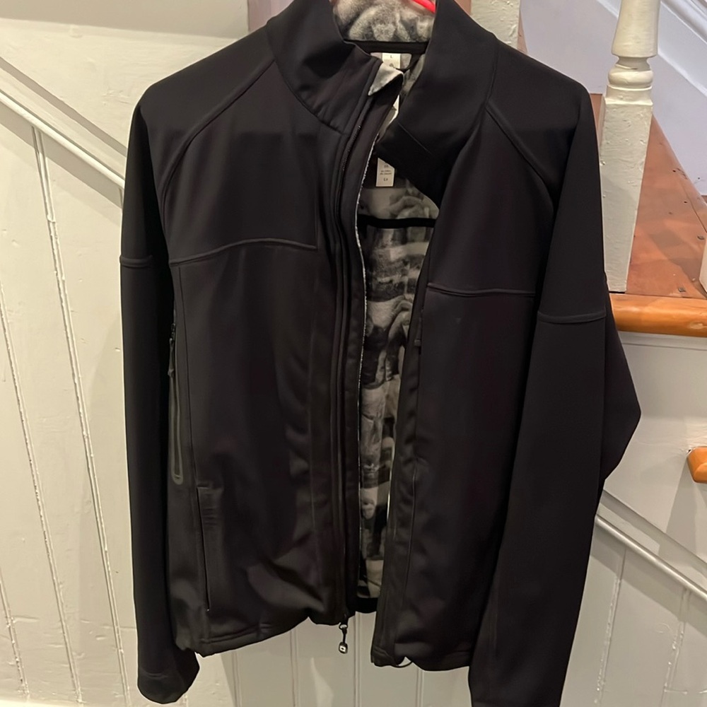 Lululemon Men’s jacket size L